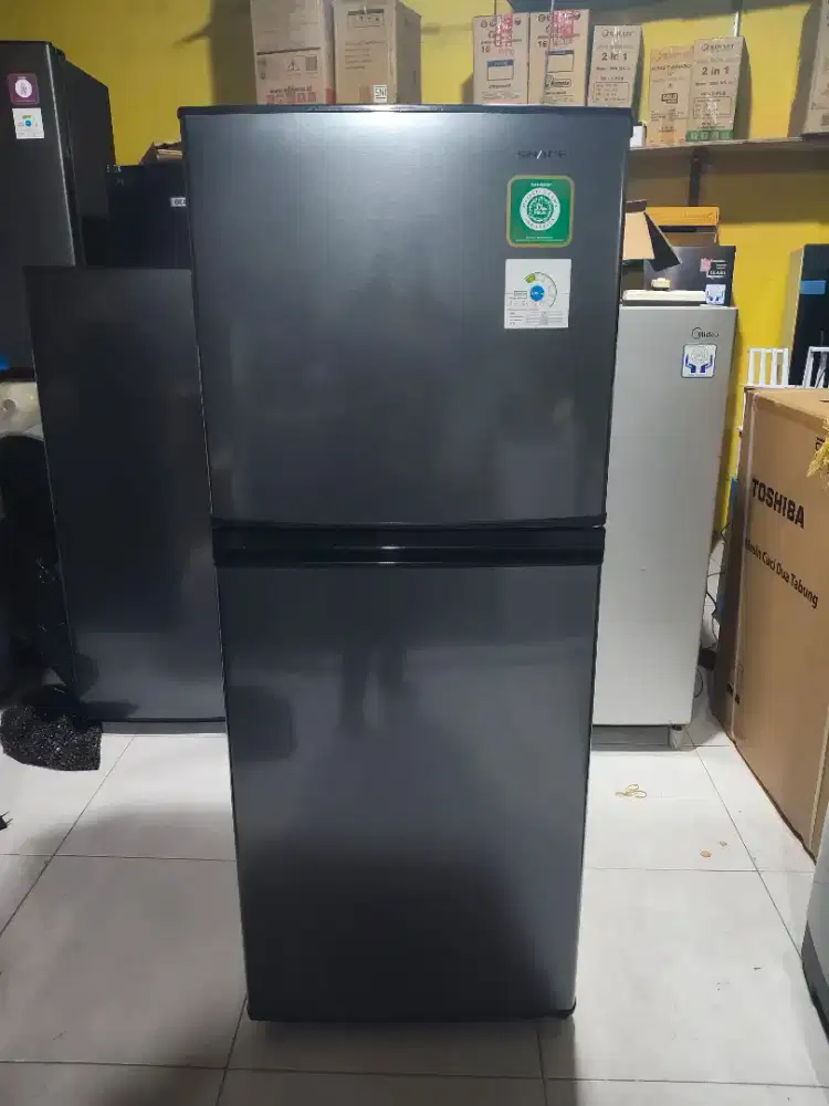 Kulkas Sharp 2pintu istimewa like new