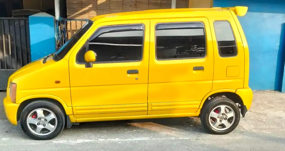 Karimun Kotak Kuning Bumble Bee
