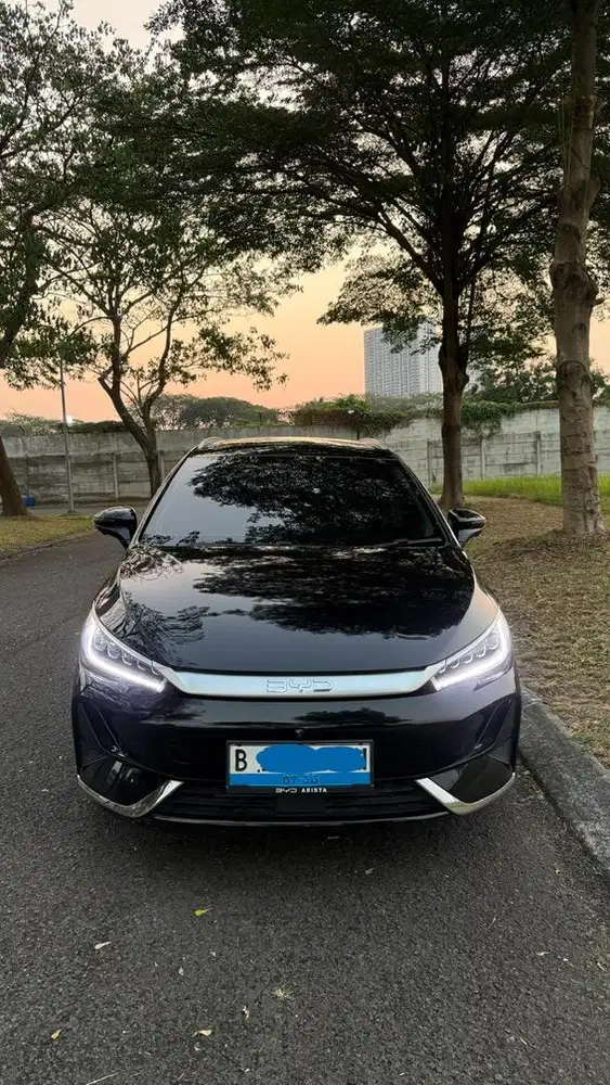 BYD M6 superior 7seat 2025