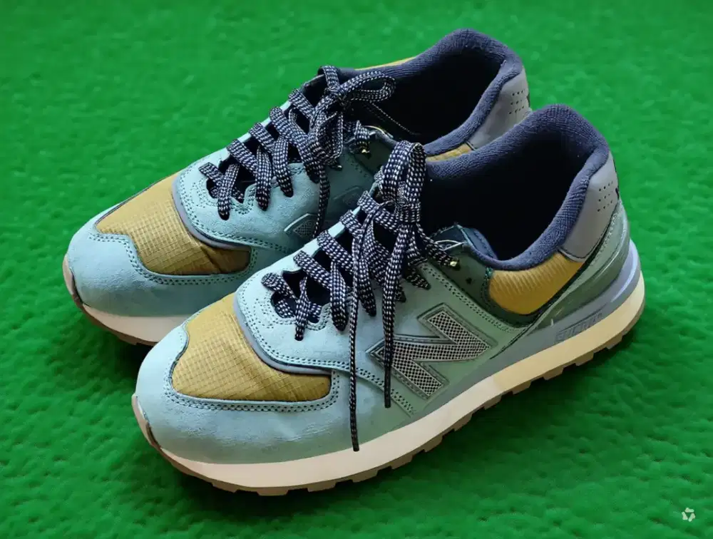 Sepatu New Balance Stones Island Seken No 41.5