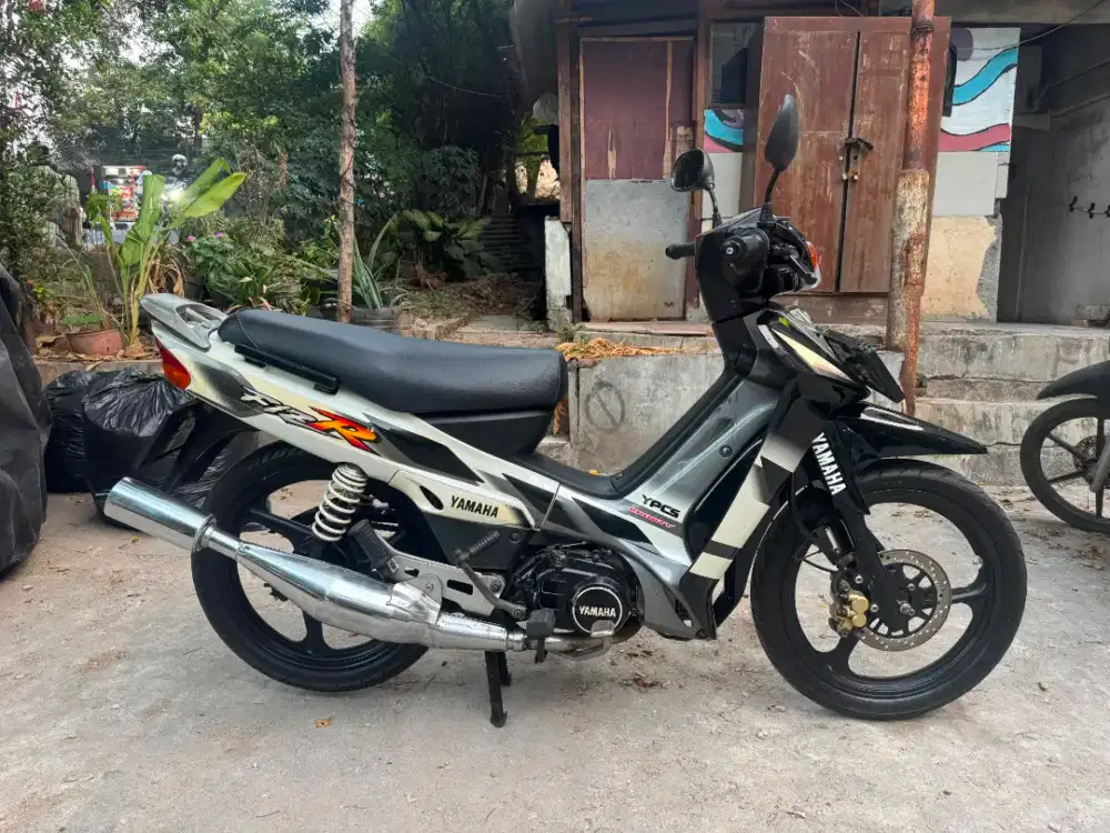 yamaha F1ZR full ori kondisi istimewa pajak ON plat B dki