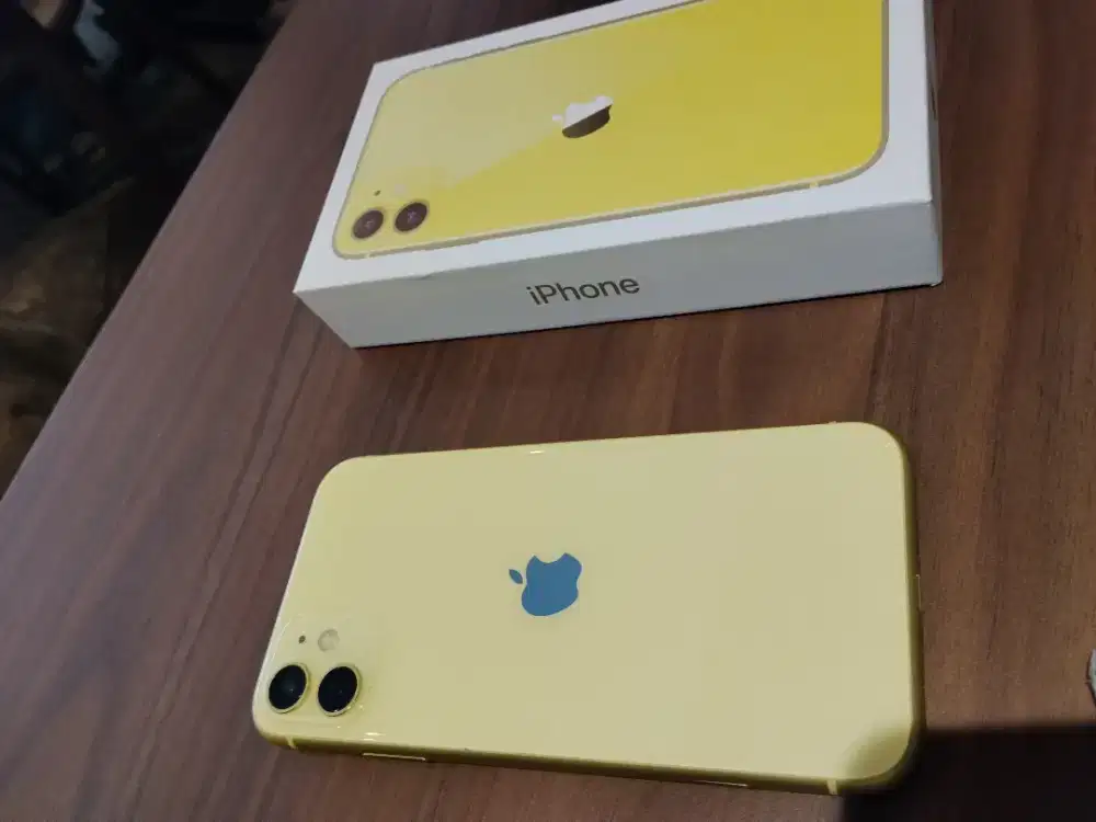Iphone 11 128gb warna yellow kalem