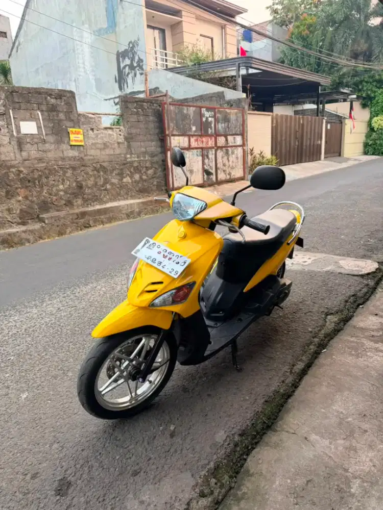 Mio sporty ory kuning 2004