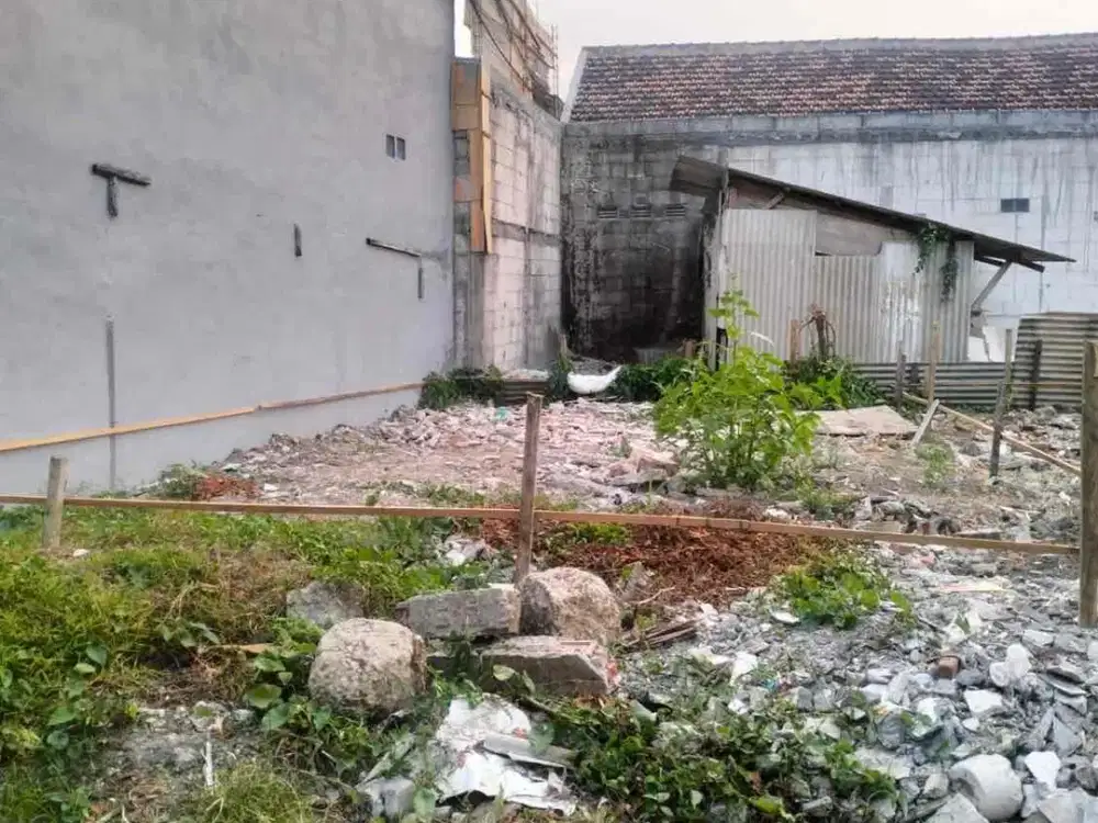 tanah 200jt an 1 kilometer saja dari UPN