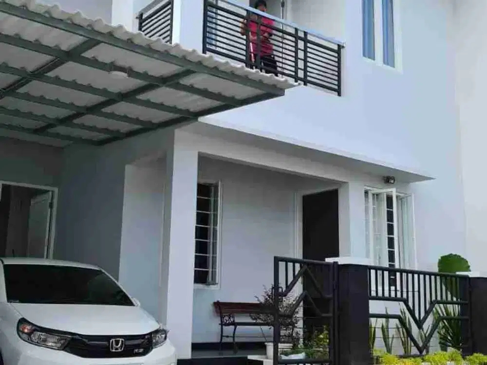 disewakan rumah 2 lantai full furnish minimalis dalam komplek diutara Pamela 6