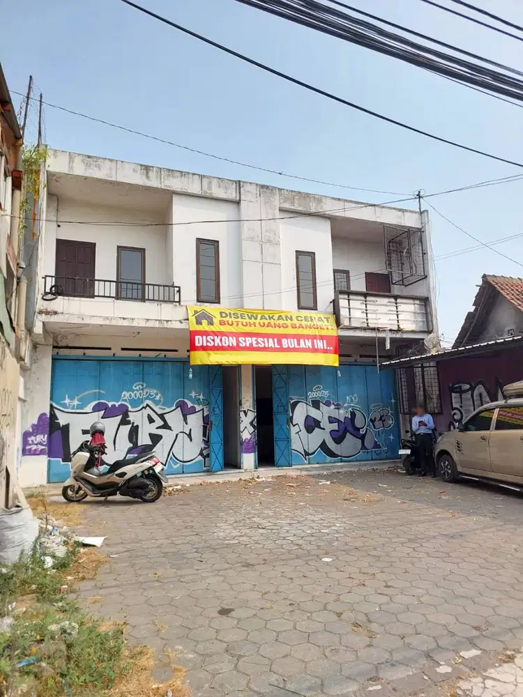 Ruko 2 Lantai Strategis di Tepi Jalan Solo