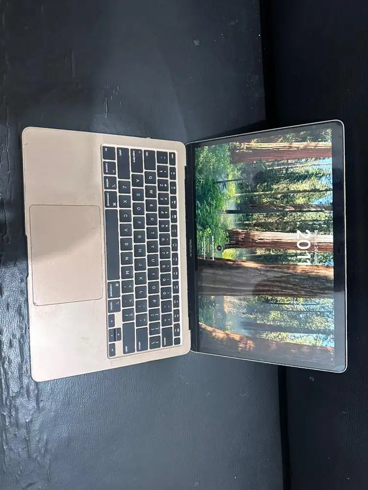 JUAL MACBOOK AIR 2020 GOLD