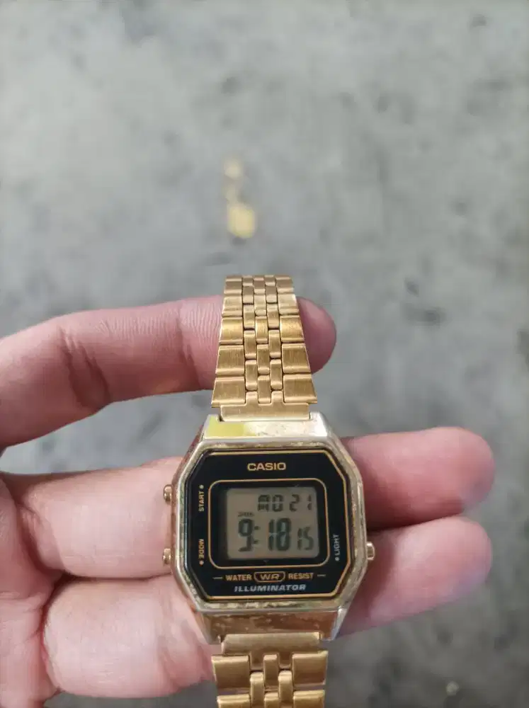 Jam tangan Casio LA680W