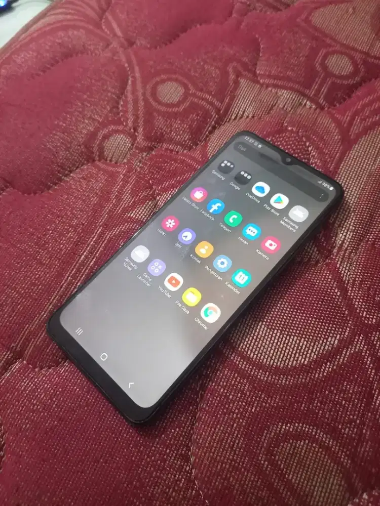 Samsung Galaxy A12 Hitam