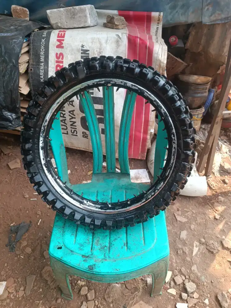 Ban trail ring 16 merk Corsa