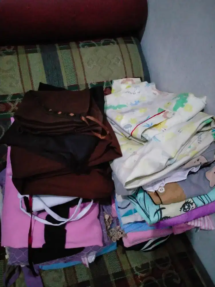 Baju anak bekas