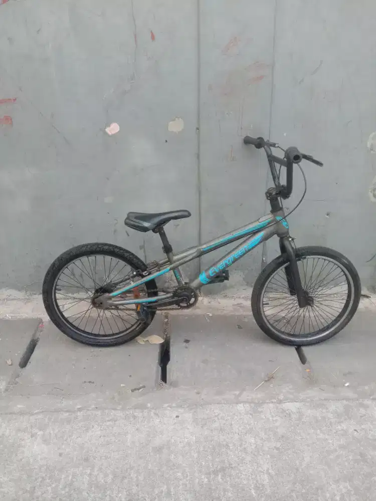 Jual sepeda BMX merk Evergreen UK 20
