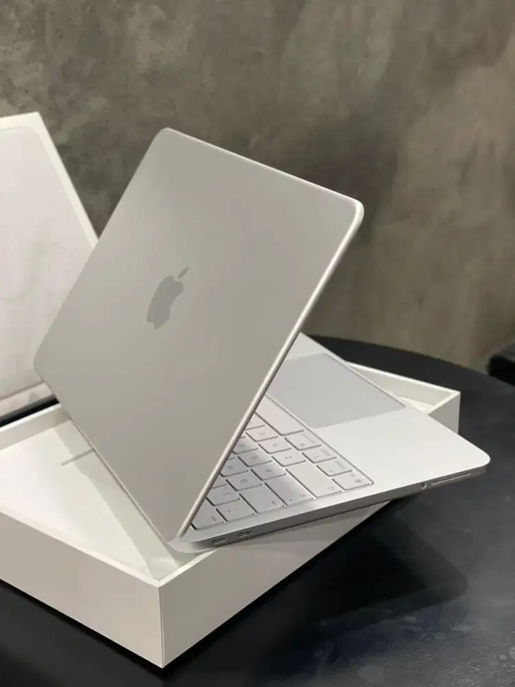 MACBOOK NEO 8/512GB IBOX!