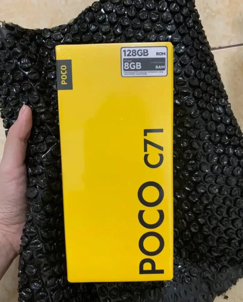 Handphone pocco  C71
