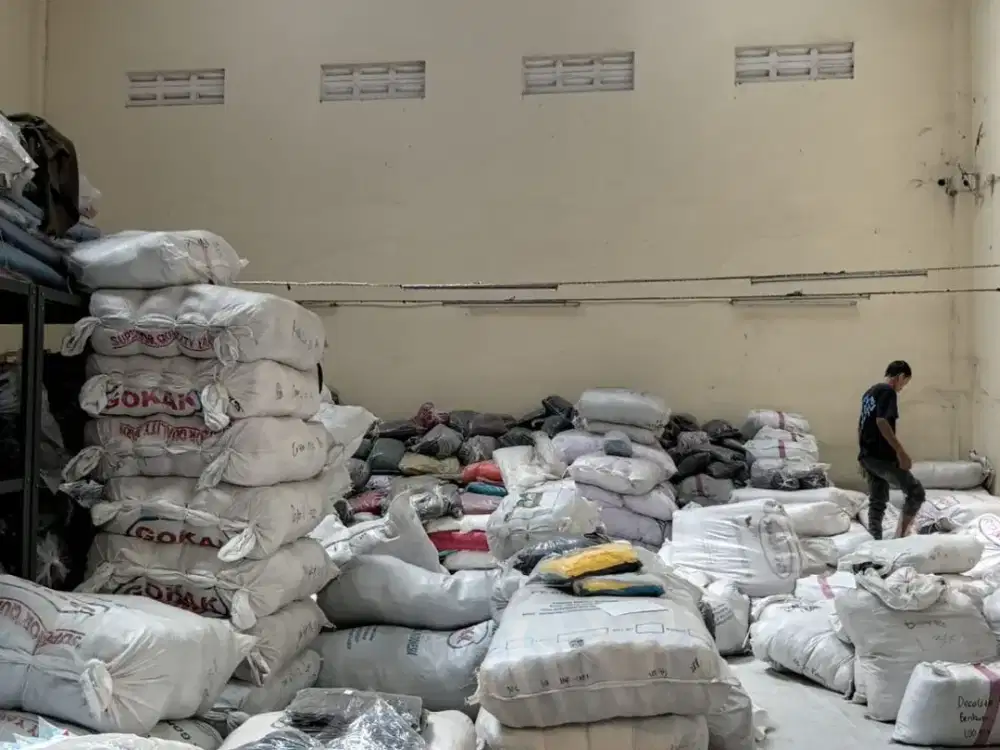 Gudang 2 Lantai Siap Pakai Akses Engkel di Sayap Taman Kopo Indah
