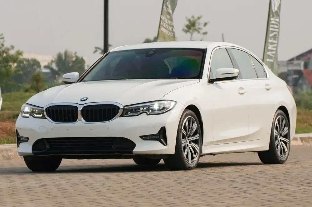 BMW 320i Sport 2022 New Model (G20) White Warranty! C200 330i c300 x1