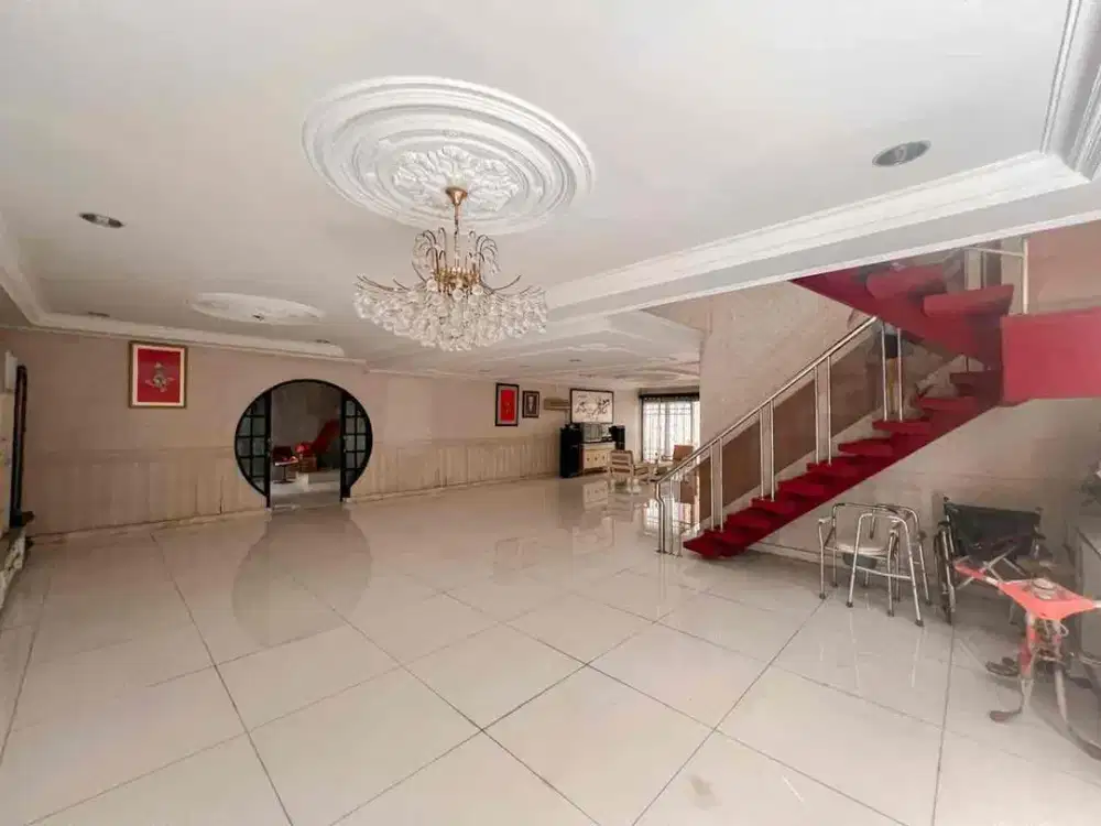 Dijual Rumah Mewah Mangga Besar Dijual Jauh Dibawah NJOP Siap Huni