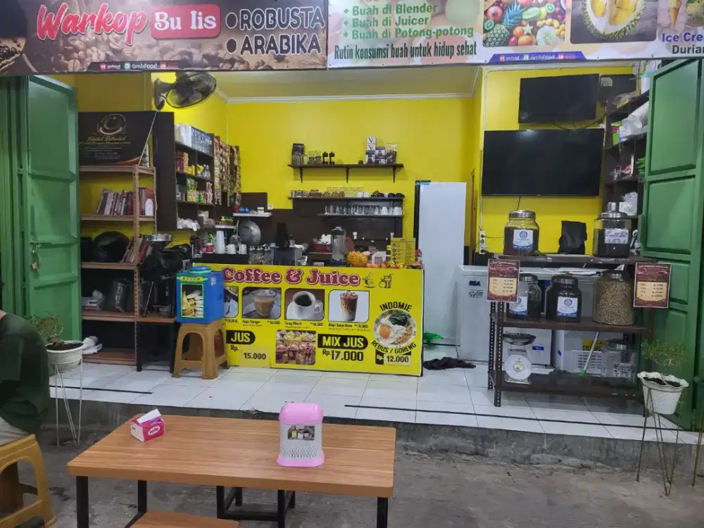 Jaga warkop DIUTAMAKAN WANITA