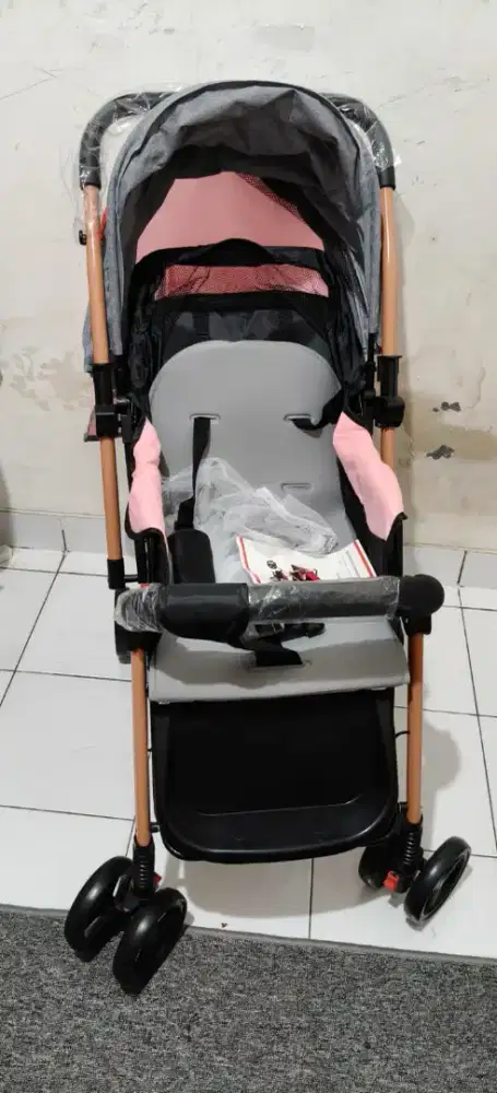 Stroller bayi 2 arah merk beige