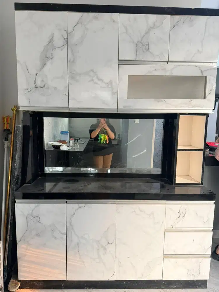 Lemari kitchen set bekas, kondisi bagus
