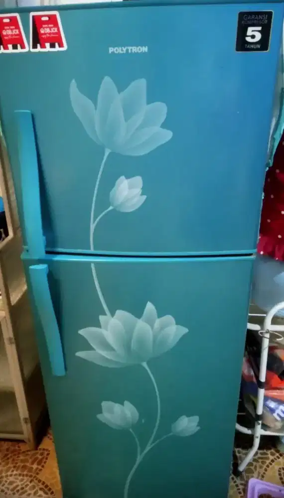 Kulkas Polytron 2 pintu