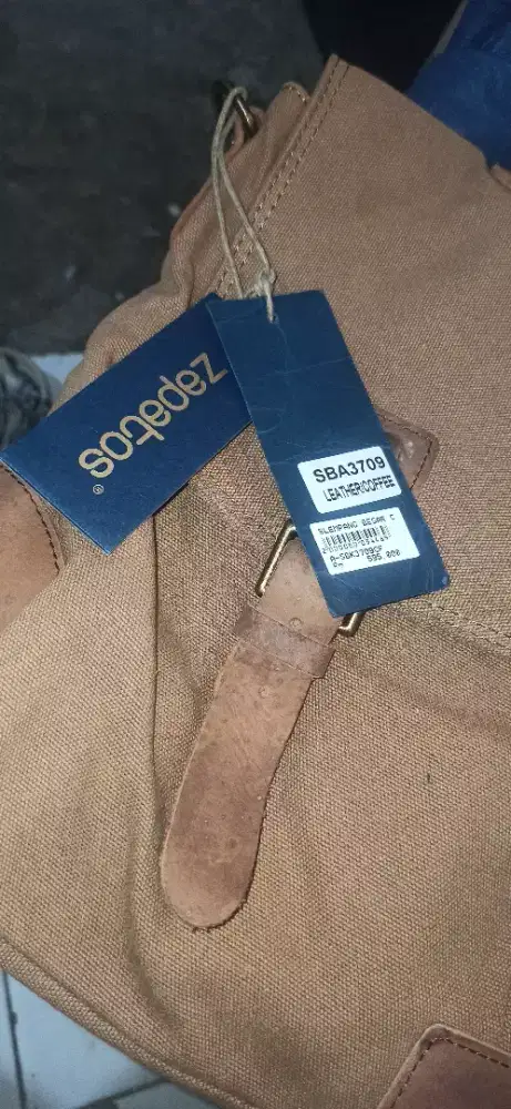 Zapatos tas selempang besar