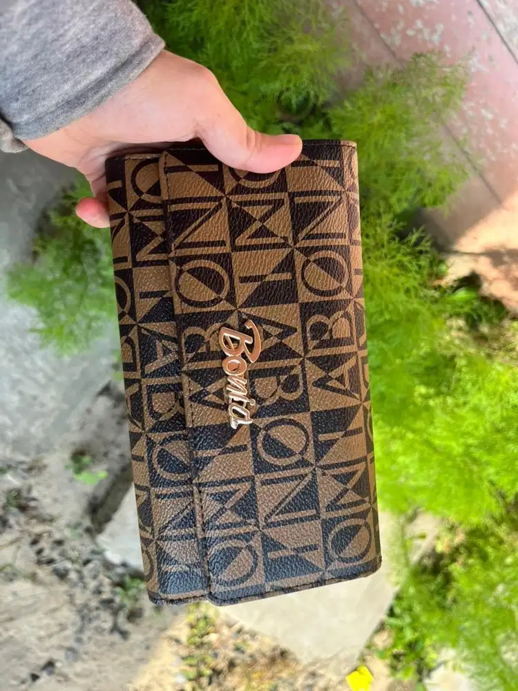 Dompet merk bonia wanita