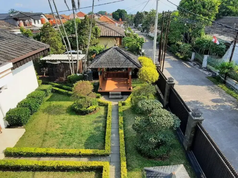 Rumah Lux Luas Besar di Kawasan Arcamanik Endah