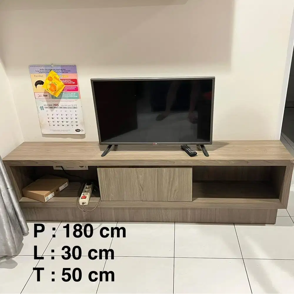 Meja TV / Rak TV / Meja ruang tamu minimalis