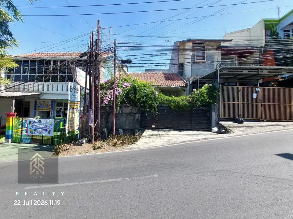 RUMAH HITUNG TANAH DI MAINROAD CIGADUNG DAGO BANDUNG Lokasi Strategis Cocok u/ Usaha