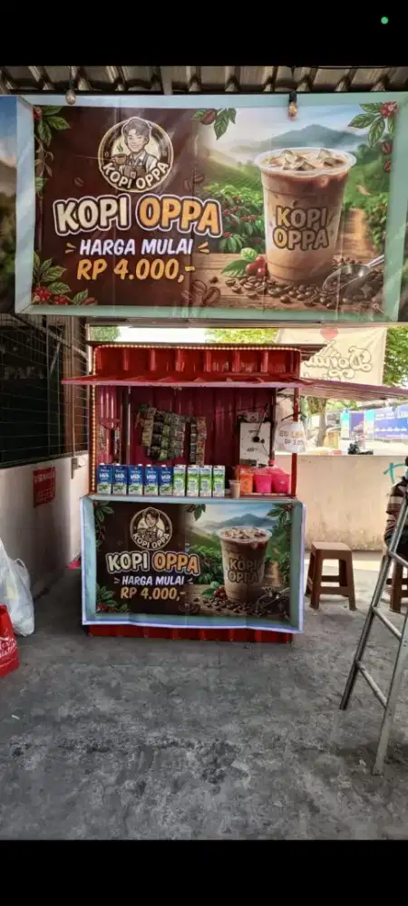 Dijual kontener beserta isinya