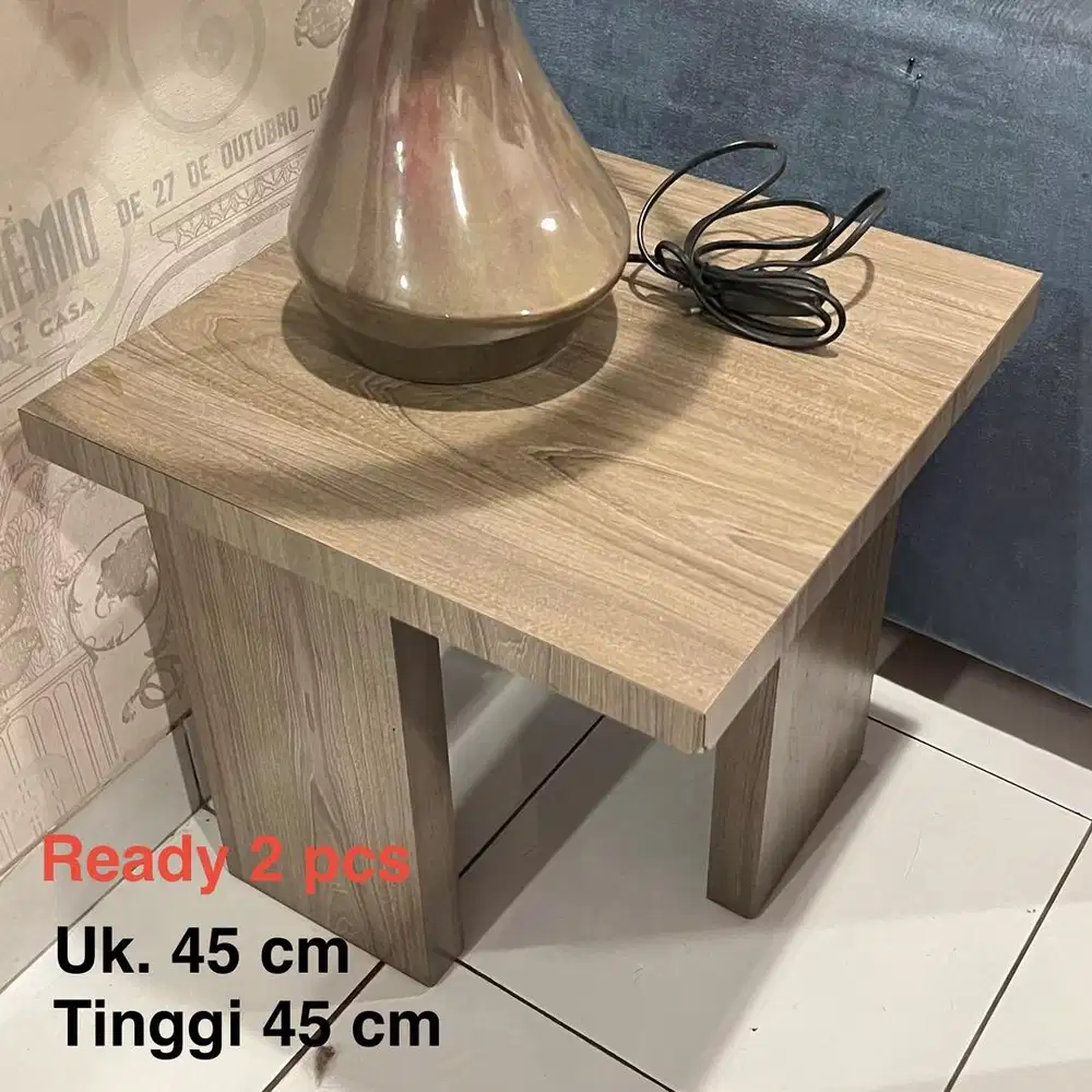 Mejas nakas / Meja lampu / meja nakas kasur