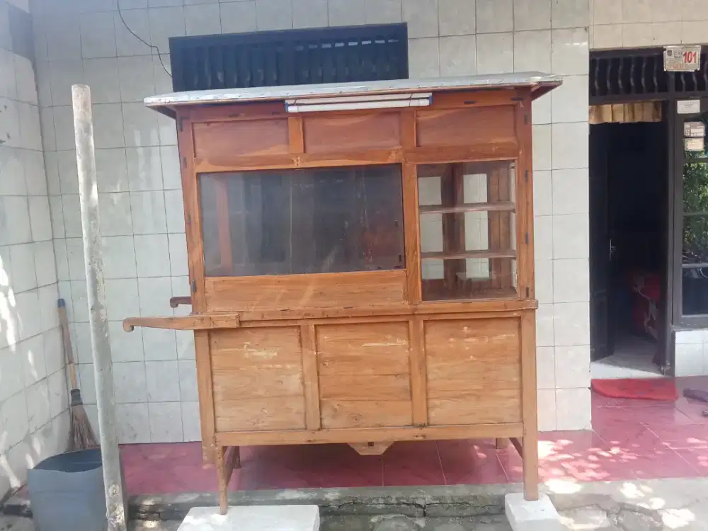 Dijual gerobak bekas soto/bakso kondisi masih bagus