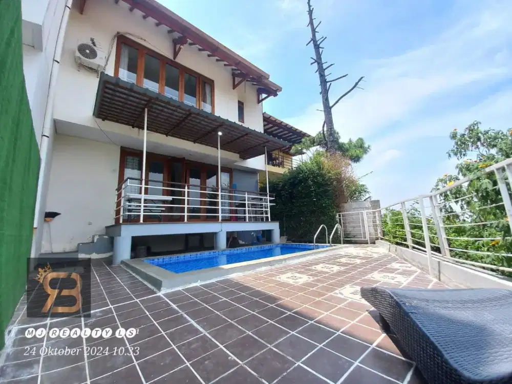 DIJUAL RUMAH MURAH DI DEKAT CIGADUNG DAGO BANDUNG Dengan Kolam Renang Pribadi
