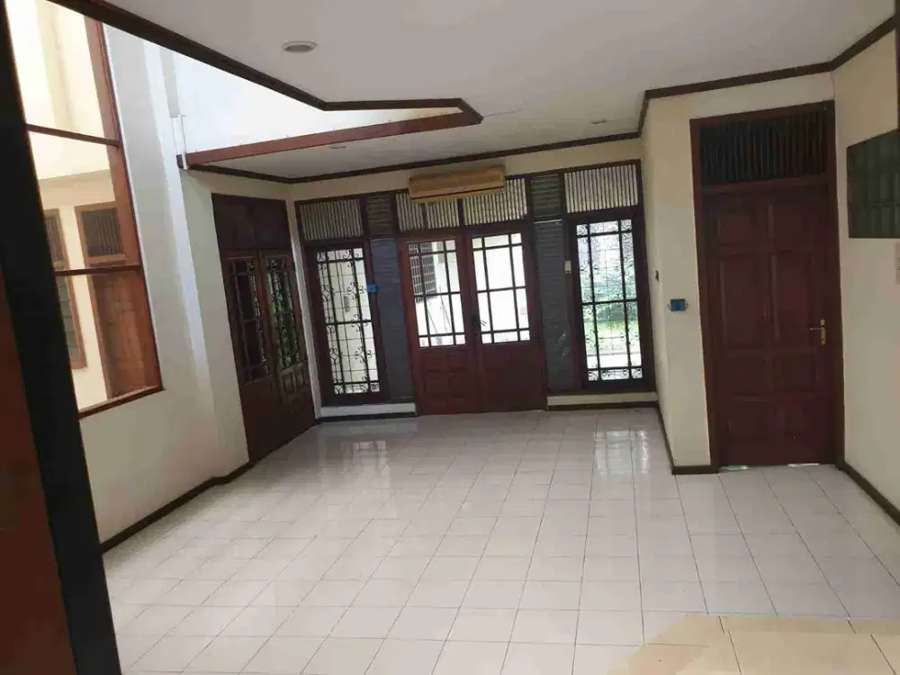 Dekat Mrt Lebak Bulus, Disewakan Rumah Siap Huni di Lebak Bulus Jakarta Selatan