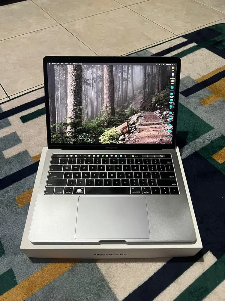 Apple Macbook Pro Touchbar 2019 13 inch 8/512