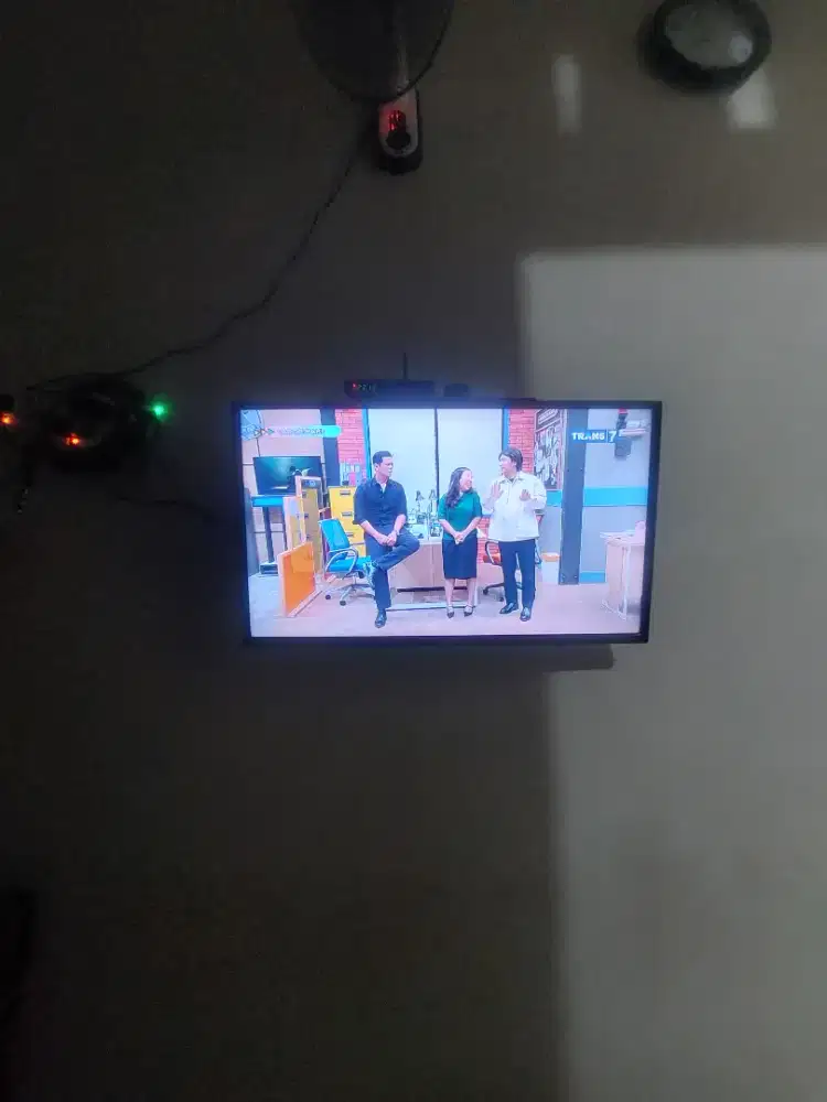 Aqua LED tv non smart ( bukan smart tv )