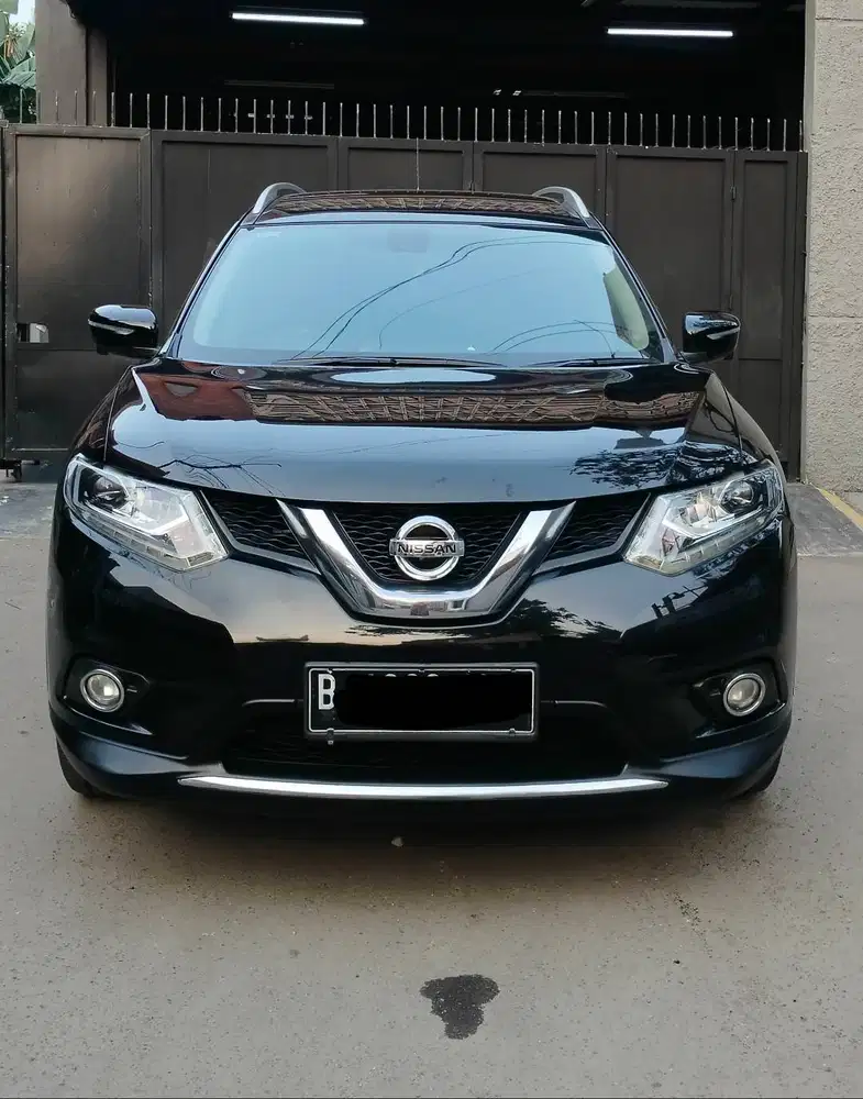 NISSAN XTRAIL T32 2.0 TH 2017, HITAM AT MATIC, PAJAK BARU, ISTIMEWA,