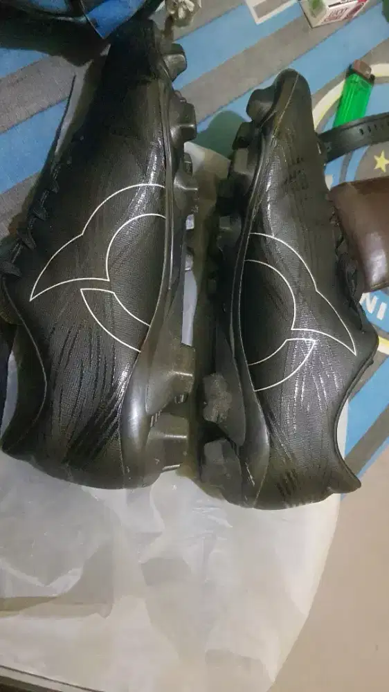 Sepatu onitsuka,sekali pakai