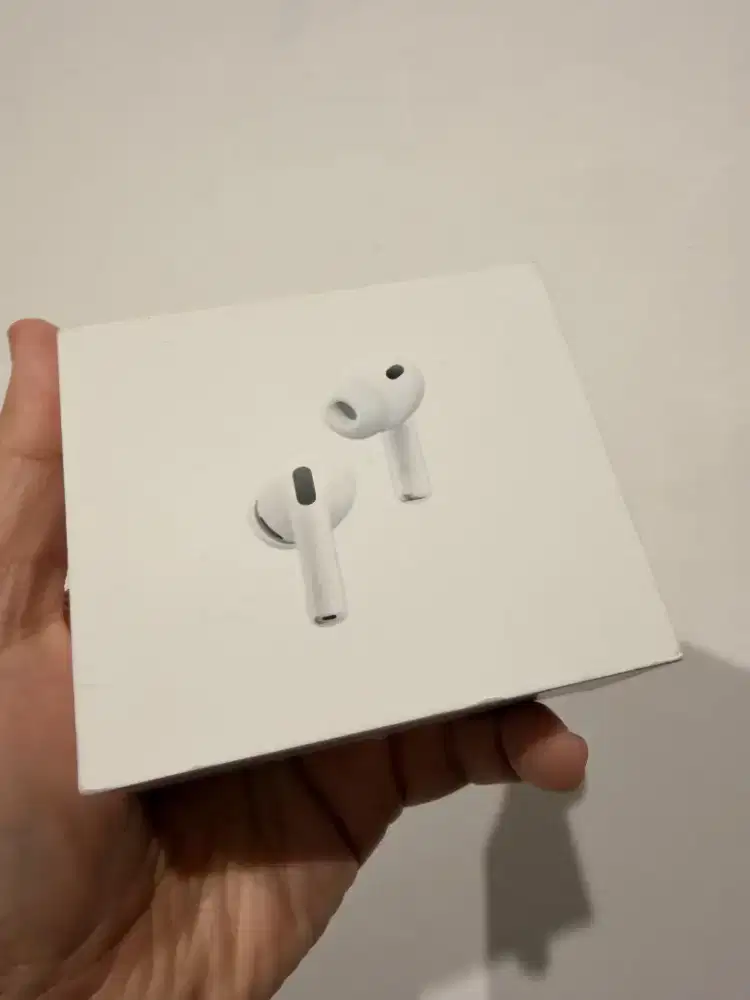 Apple AirPods Pro 3 Original Apple Singapore BNIB Sealed Garansi Resmi