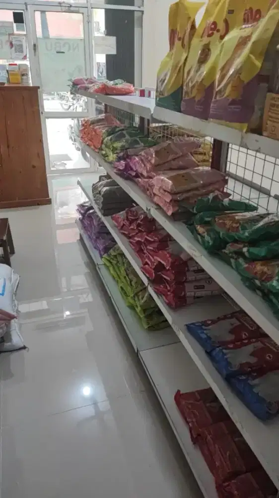 Rak gondola ada 8 unit
