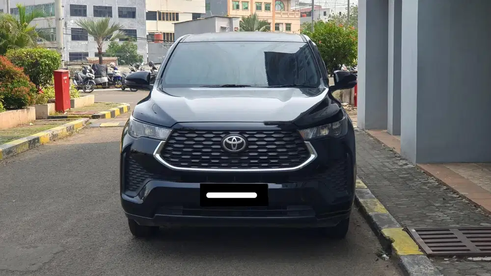 Toyota kijang innova zenix g non hybrid 2023 pakai 2024 hitam