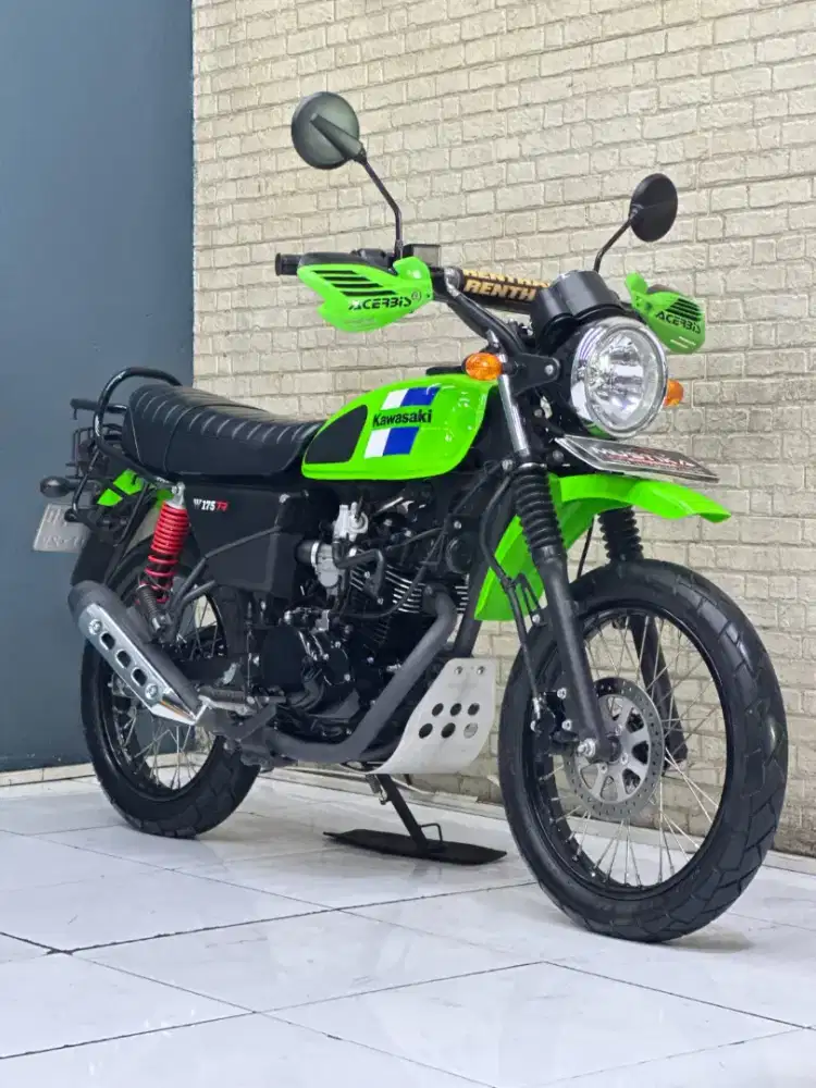 WARNA FAVORIT‼️ KAWASAKI W175 TR PMK 2024 ODO 3RB MULUS NOMINUS