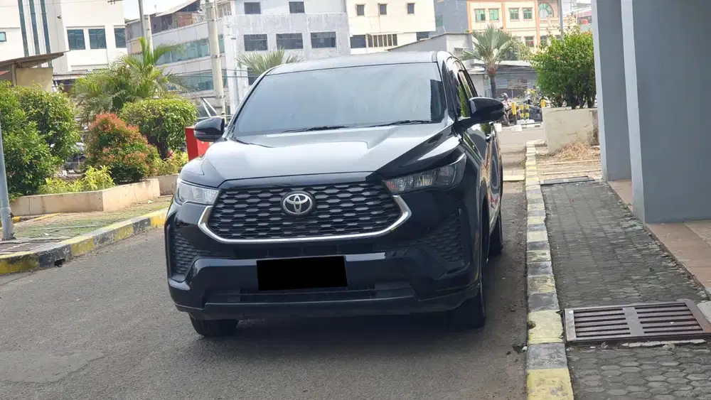 Toyota kijang innova zenix g non hybrid 2023 pakai 2024 hitam