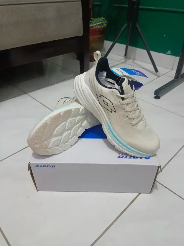 JUAL SEPATU ORIGINAL LOTTO FLYNN RUNNING