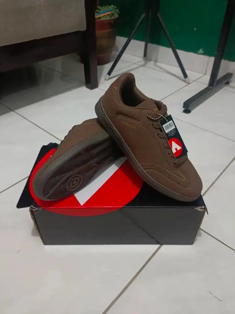 JUAL SEPATU ORIGINAL AIRWALK ESSEX