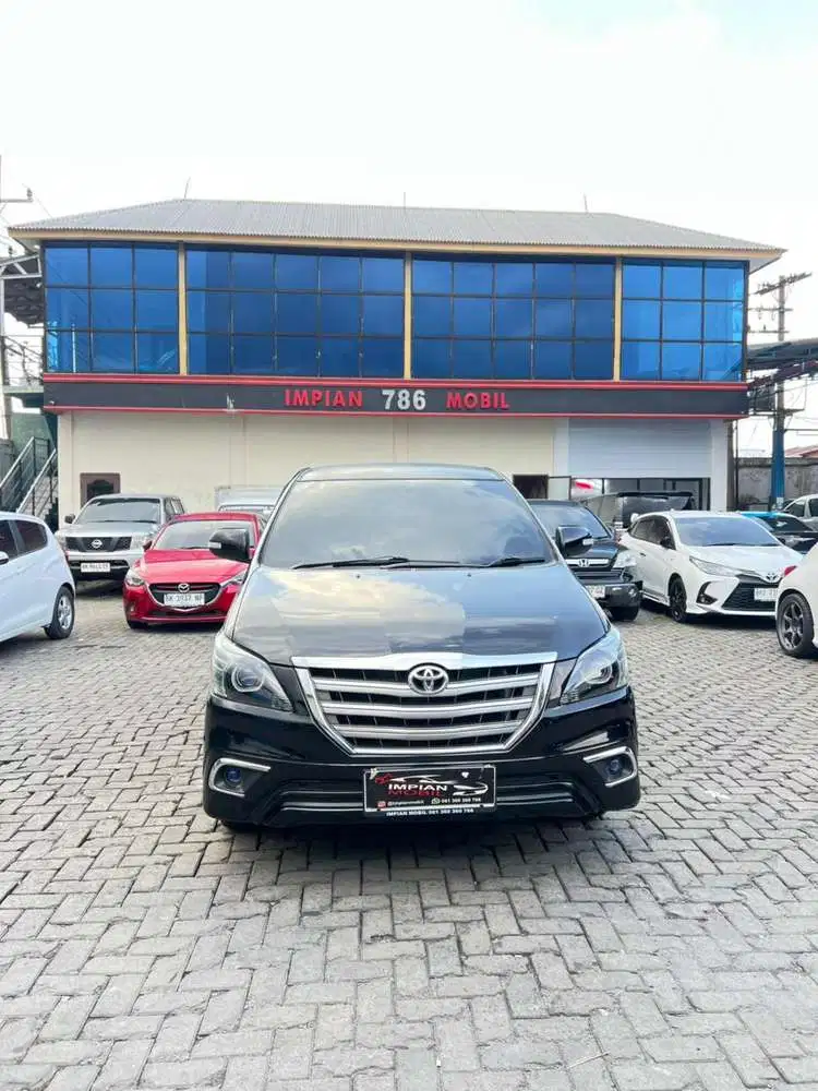 Toyota Kijang Innova 2.5 V A/T Diesel 2014 fortuner 2013 pajero 2012