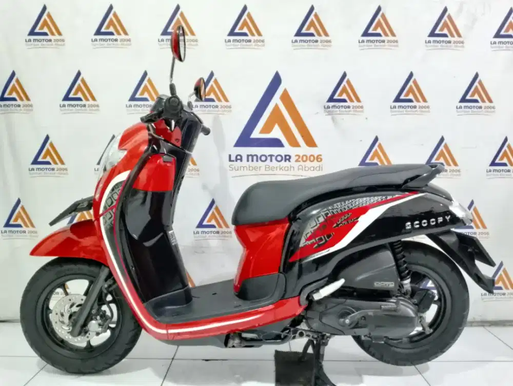 DP MULAI 500RB SCOOPY SPORTY GRESS 2023 KREDIVO SPAYLATER CC 0%