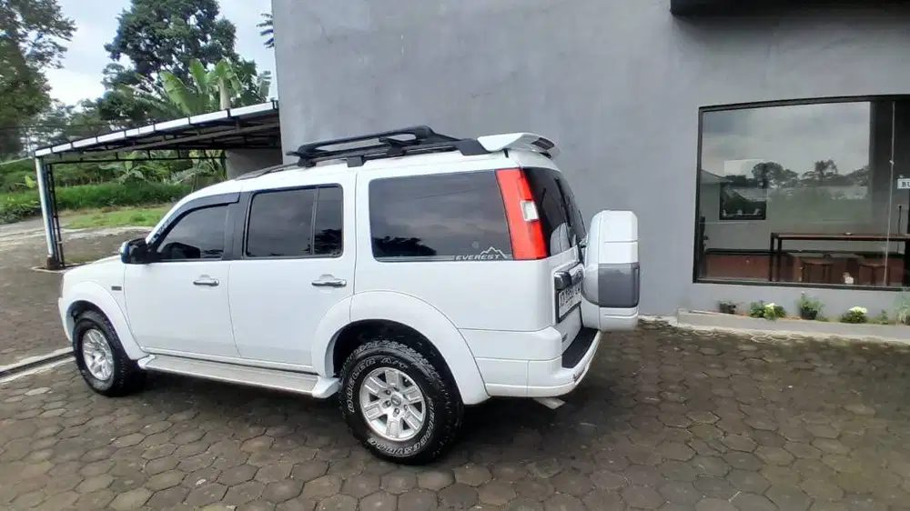 FORD EVEREST 2008 MANUAL 4x2 — INTERIOR 85% ORIGINAL, SIAP PAKAI