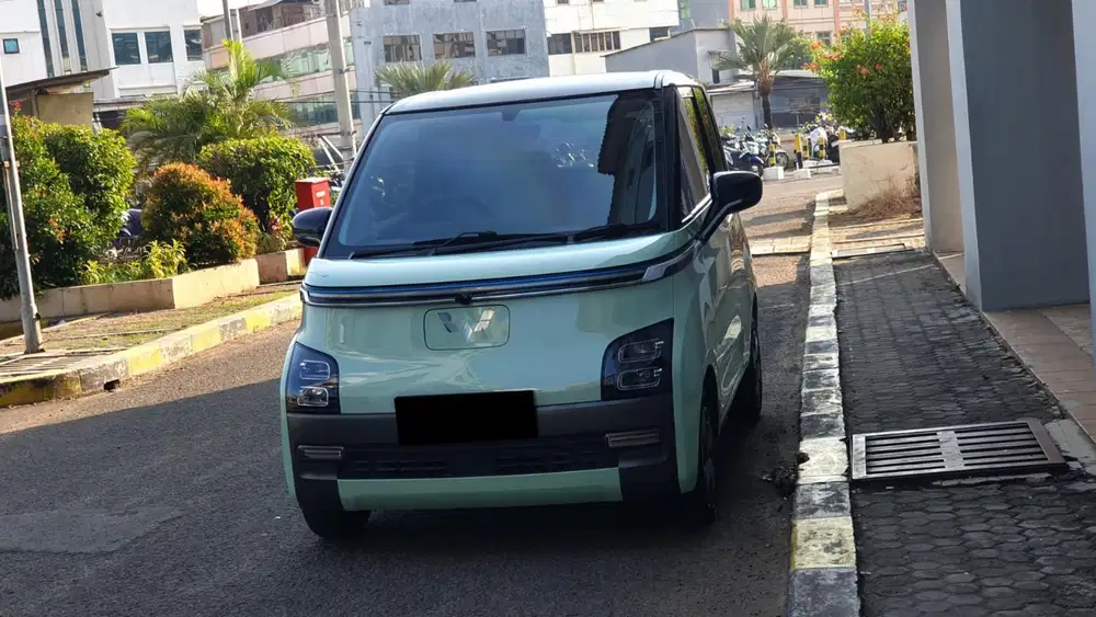 Km 19rb wuling air ev long range 2022 hijau avocado green